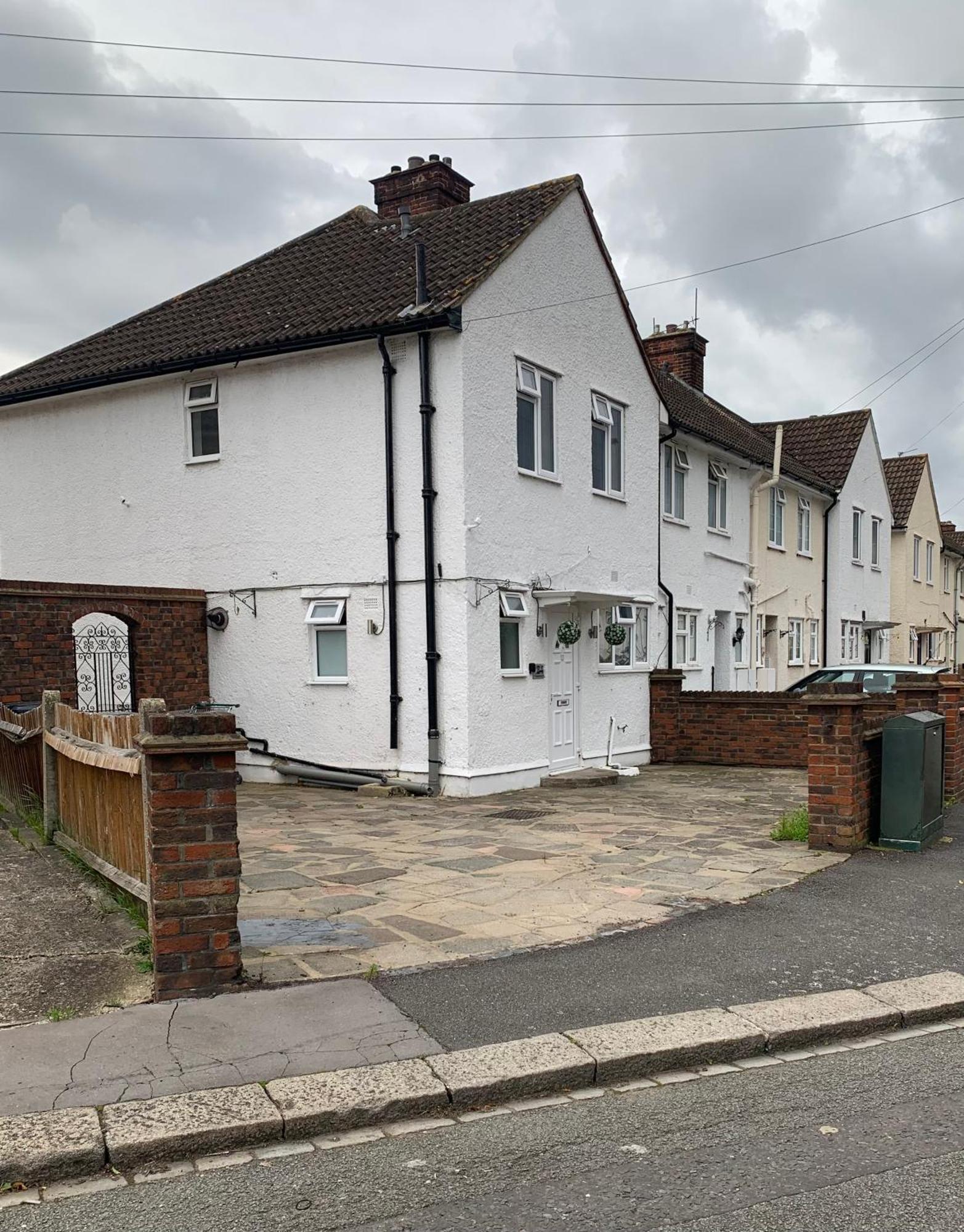Cold Harbour Entire 3 Bed House - Free Parking Holiday home