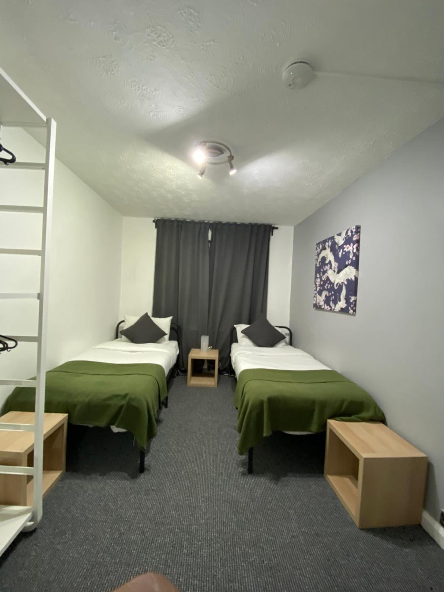 Сasa de vacaciones Cold Harbour Entire 3 Bed House - Free Parking Croydon
